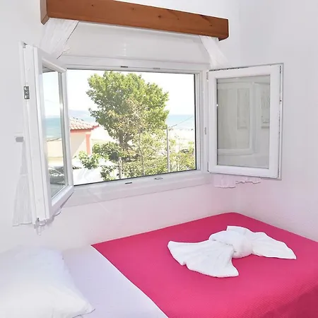 Villa Zoe's On The Vrasná